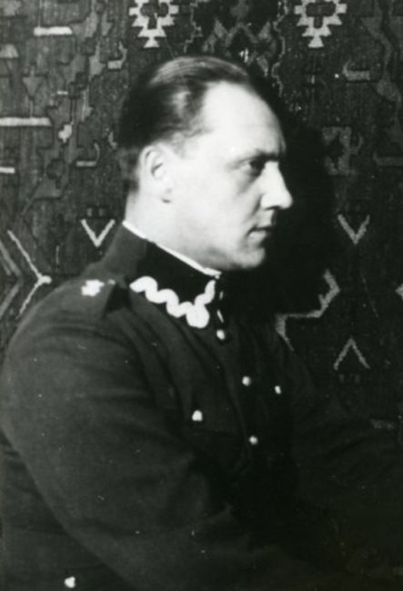 Włodzimierz Ambrożewicz w mundurze porucznika