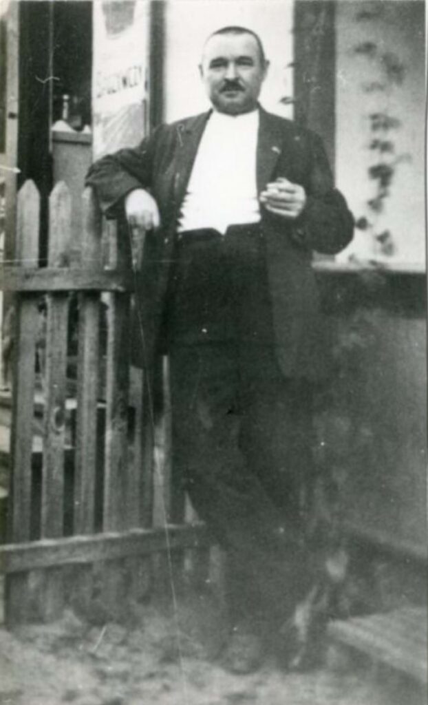 Ignacy Borzyszkowski w cywilnym ubraniu.