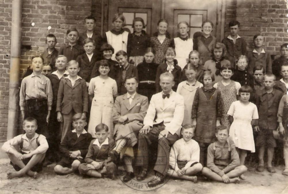 Klasa VIB rok 1938. Nauczyciel Bolesław Budzyński.