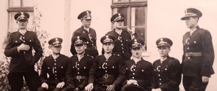 Policjanci Normalnej Szkoly Fachowej dla Szeregowych Policji Państwowej 
w Mostach Wielkich (1935) 