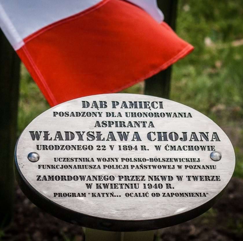 Tabliczka - dąb pamięci Władysław Chojan