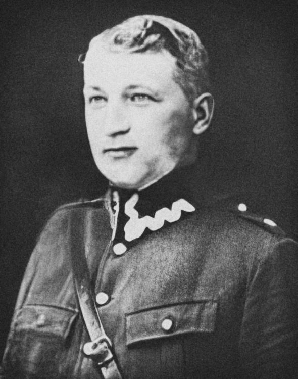 Bronisław Cichowski w mundurze. 