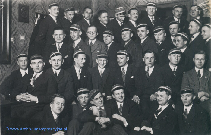 Korporacja Polonia Posnaniensis po konwencie og&oacute;lnym, marzec 1928 roku. 