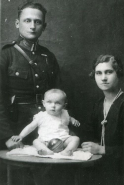 Wacław Furmaniak z żoną Felicją i c&oacute;rką Krystyną. Zdjęcie z ok. 1930 roku.