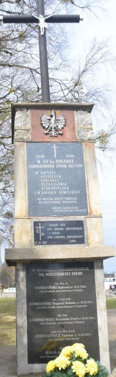 Pamiątkowy pomnik w Garbatce