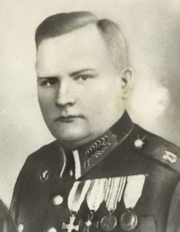 Franciszek Galemba w galowym mundurze posterunkowego Policji Państwowej.