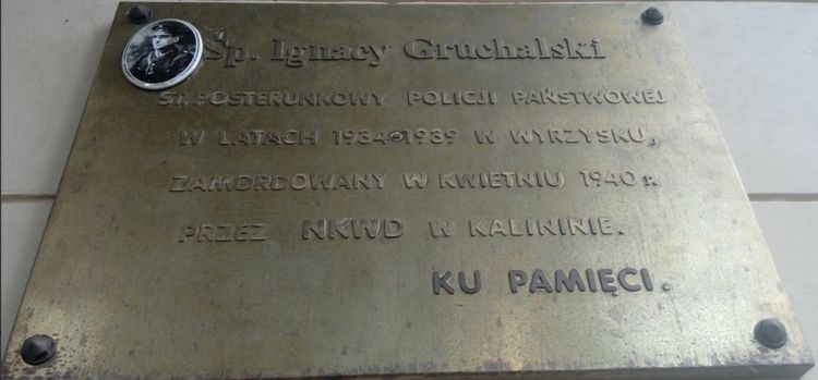 Tablica poświęcona pamięci Ignacego Gruchalskiego, umieszczona na ścianie Miejsko-Gminnego Ośrodka Kultury w Wyrzysku.