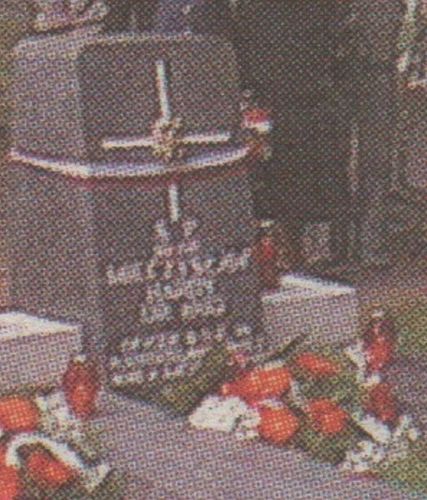 Symboliczny nagrobek Włodzimierza Hardego na cmentarzu przy ulicy Szpitalnej w Poznaniu.