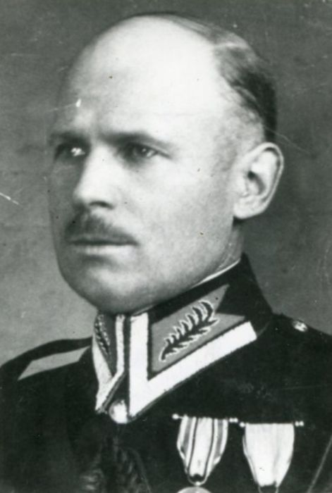 Nikodem Hauza w mundurze.
