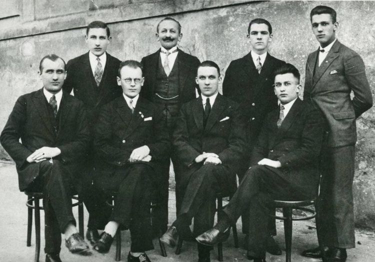 Zarząd i komisja rewizyjna KS "Pogoń" Mogilno w 1927 i 1928 roku. 