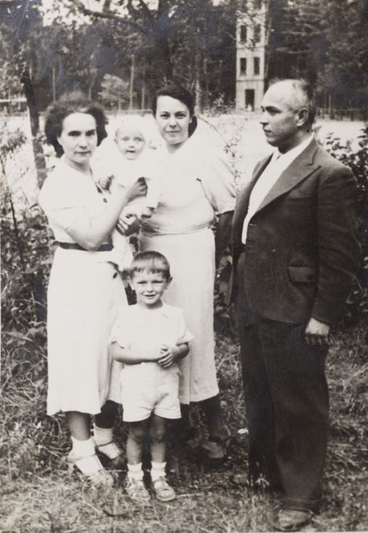 Henryk Hoffman z rodziną. 