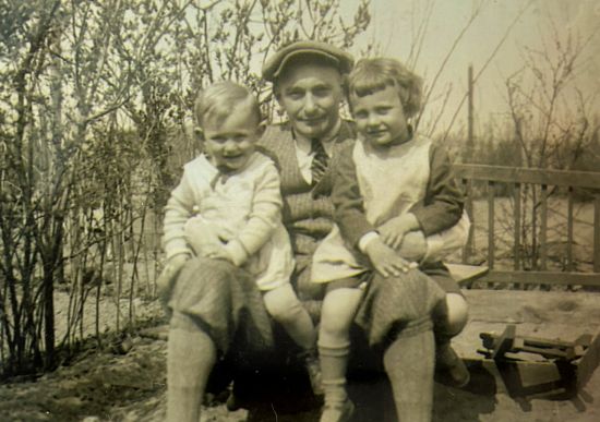 Marian Hoffman z synami Leonardem i Romanem