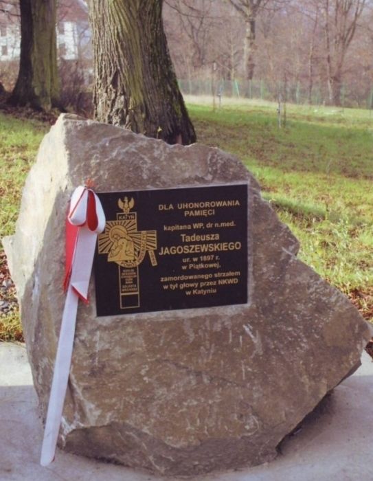 Tablica Dębu Pamięci Tadeusza Jagoszewskiego 