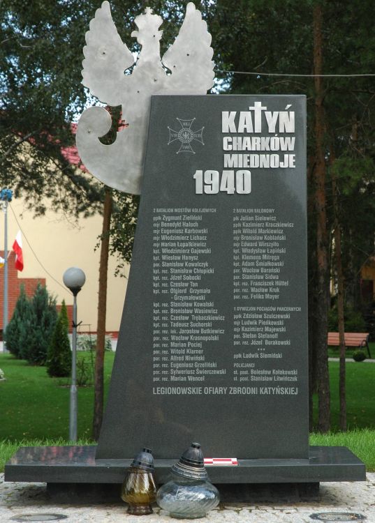 Obelisk katyński w Legionowie