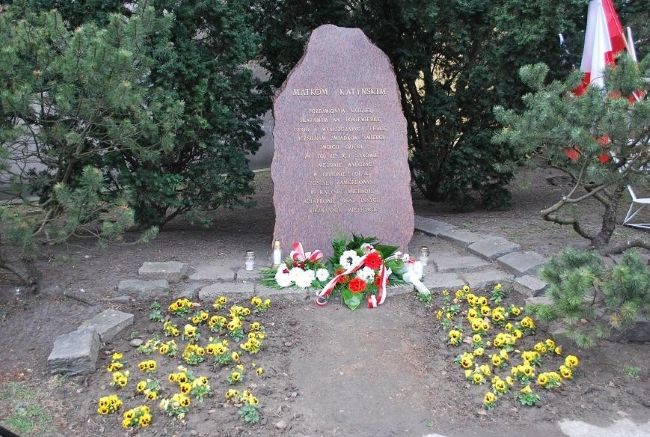 Pomnik Matek Katyńskich - Leszno