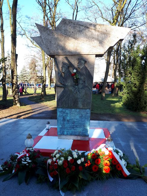 Pomnik Zdobywców Lotniska Ławica - Poznań.