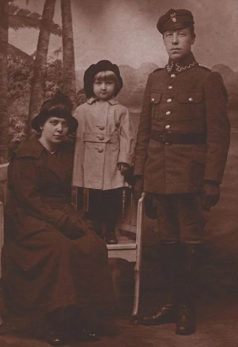 J&oacute;zef Tadeusz Karwowski z siostrą Felicją i siostrzenicą Henryką Veith.