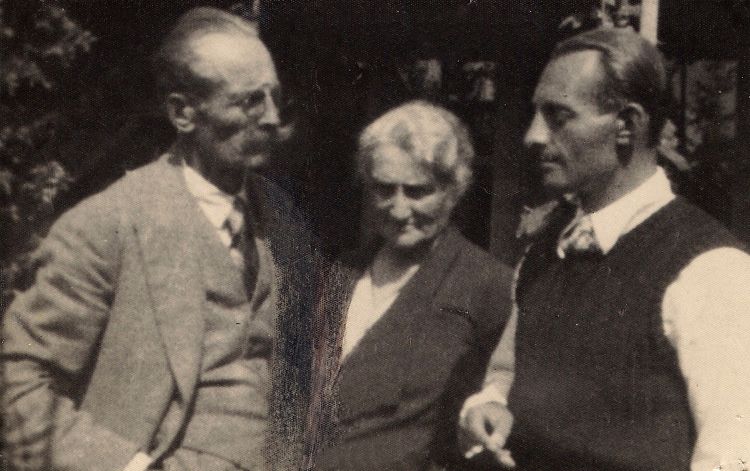 Zdzisław Kawecki z rodzicami w Szeszorach.