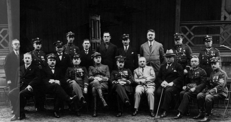 Lata 1925-1937 , Fotografia najprawdopodobniej zrobiona w Poznaniu podczas zjazdu byłych powstańc&oacute;w Powstania Wielkopolskiego (1918-1919).