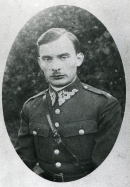 Alfons Kostrzewski w mundurze podporucznika prawdopodobnie 54 p.p. 