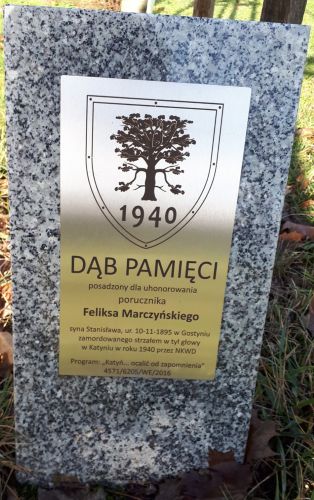 Tablica pamięci Feliksa Marczyńskiego na poznańskiej Ławicy.