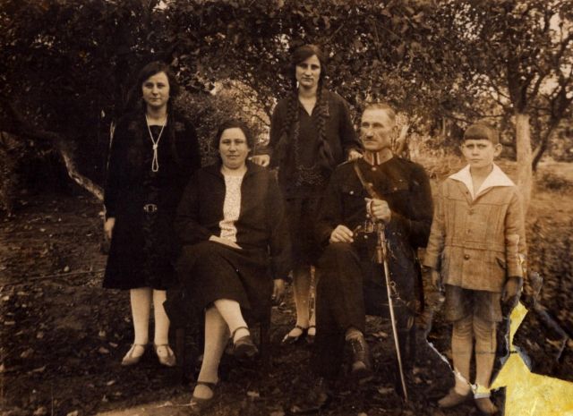 Stanisław Matecki z żoną i rodziną.