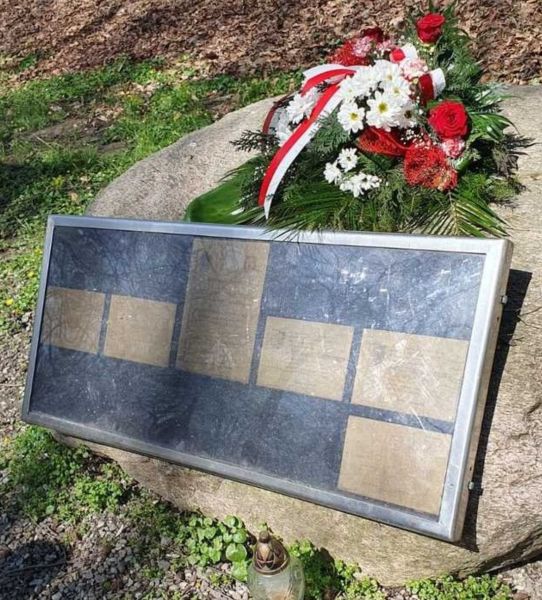 Park krajobrazowy "Buczyna" -
G&oacute;ra Ropczycka, obelisk katyński.