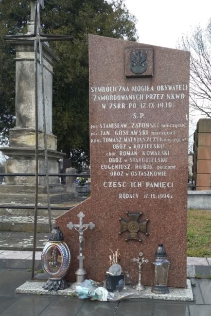 Mogiła symboliczna w Gidle