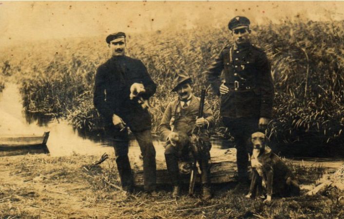 Michał Łuczak (z prawej) w trakcie służby na PP w Klewaniu.