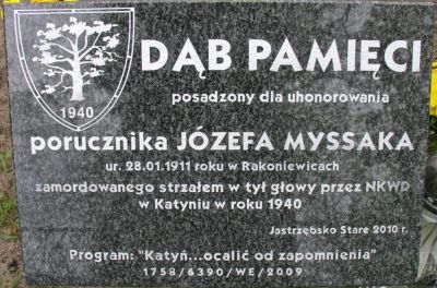 J&oacute;zef Myssak - tabliczka przy Dębie Pamięci w Jastrzębsku Starym