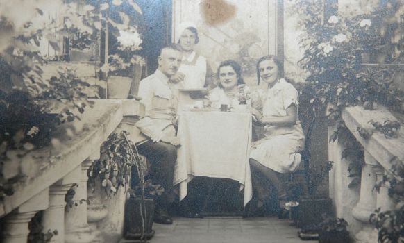 Władysław Nawrocki z żoną i c&oacute;rką.