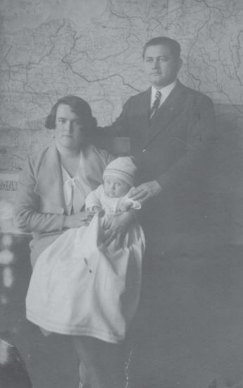 Ignacy Niwczyk z żoną Joanną i synem Eugeniuszem.