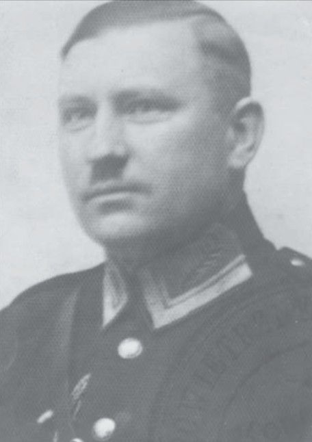 Jan Nowak w mundurze