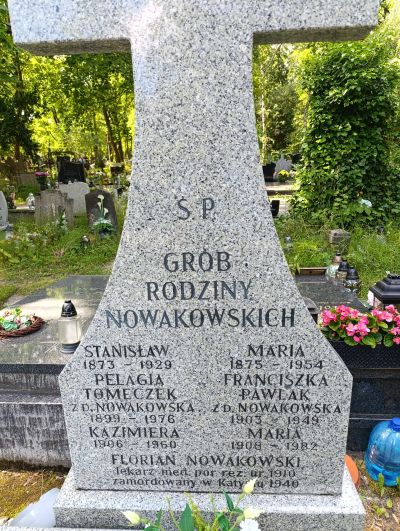 Grobowiec rodziny Nowakowskich na cmentarzu na poznańskiej Nowinie.