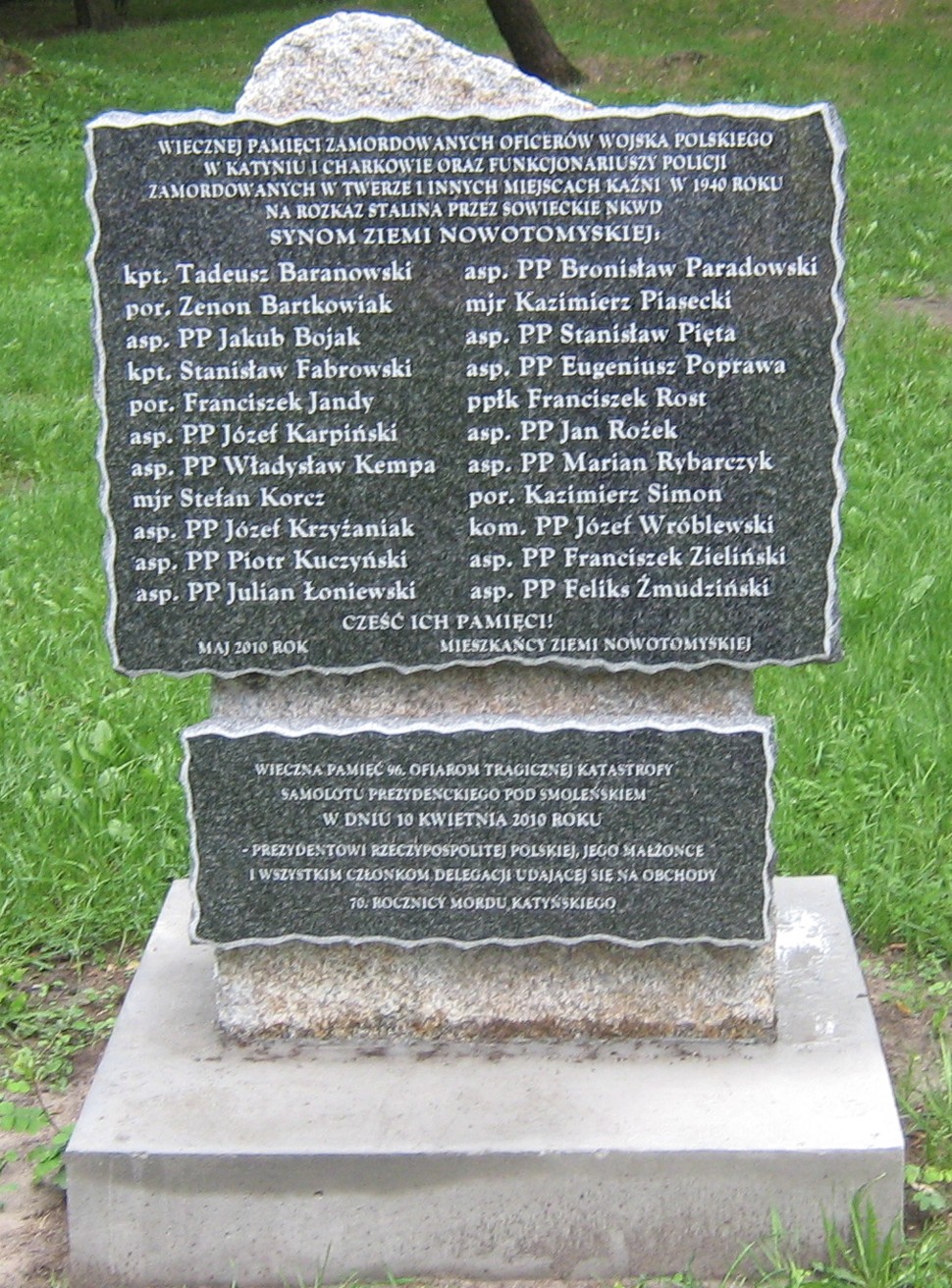 Nowy Tomyśl, pomnik katyński.