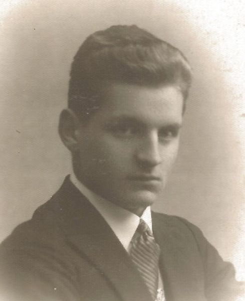 Kazimierz Nuszel w ubraniu cywilnym