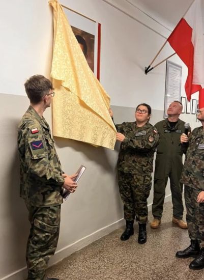 Symboliczne odsłonięcie portretu naszego patrona, podporucznika Karola Palczyńskiego.