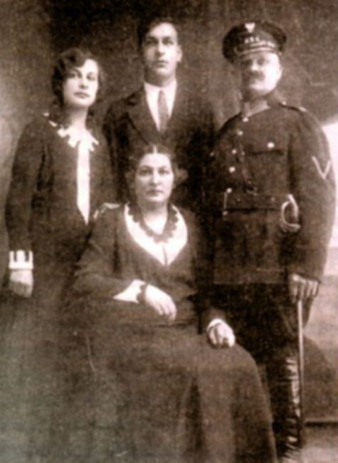 Jan Pawełka z żoną Józefą, synem Leonem i córką Anną.