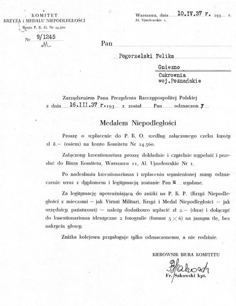 Nadanie Medalu Niepodległości Feliksowi Pogorzelskiemu