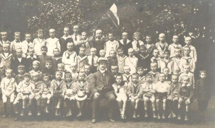 Szkoła powszechna Bolesław Psuja