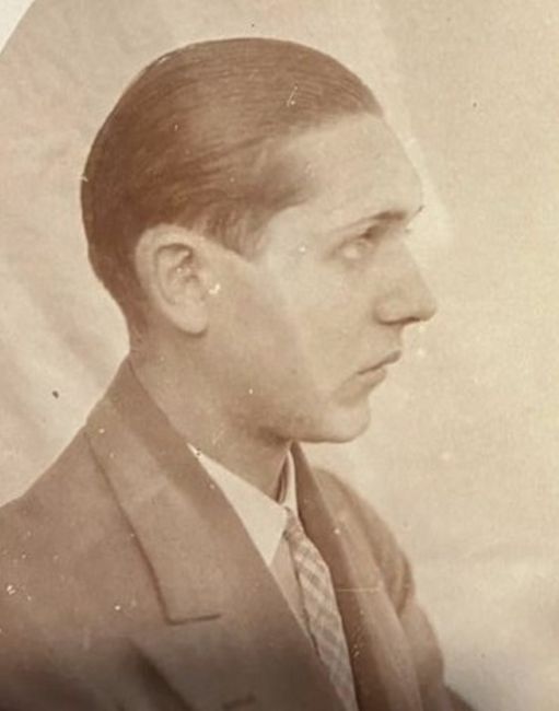 Bolesław Psuja w garniturze