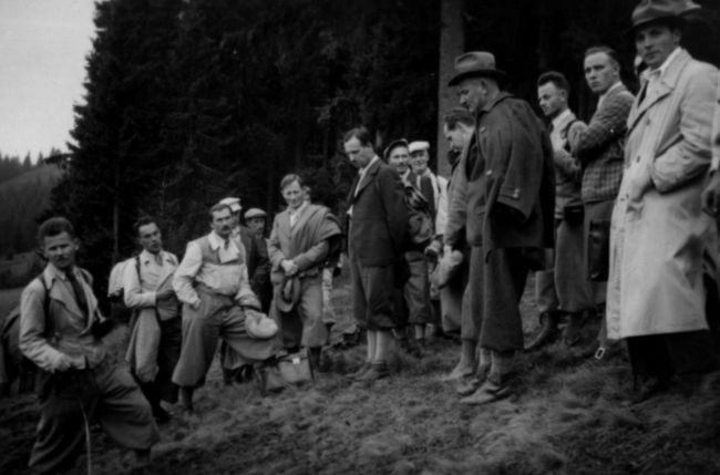 Edward Ralski podczas badań terenowych na Babiej G&oacute;rze. 