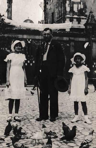 J&oacute;zef Rejdych z c&oacute;rkami