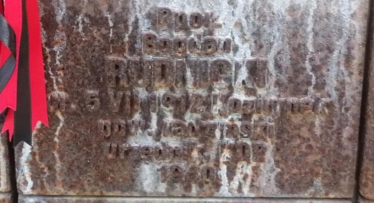 Tabliczka cmentarna Bogdana Rudnickiego