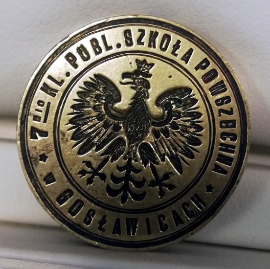 Pieczęć 7 klasowej szkoły w Gosławicach.