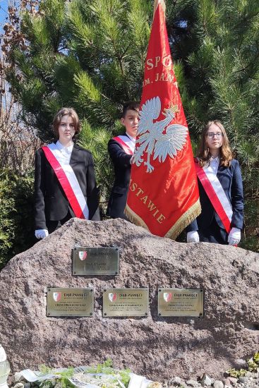 Uroczystość posadzenia Dębu Pamięci Józefa Sidora i trzech ofiar Katynia