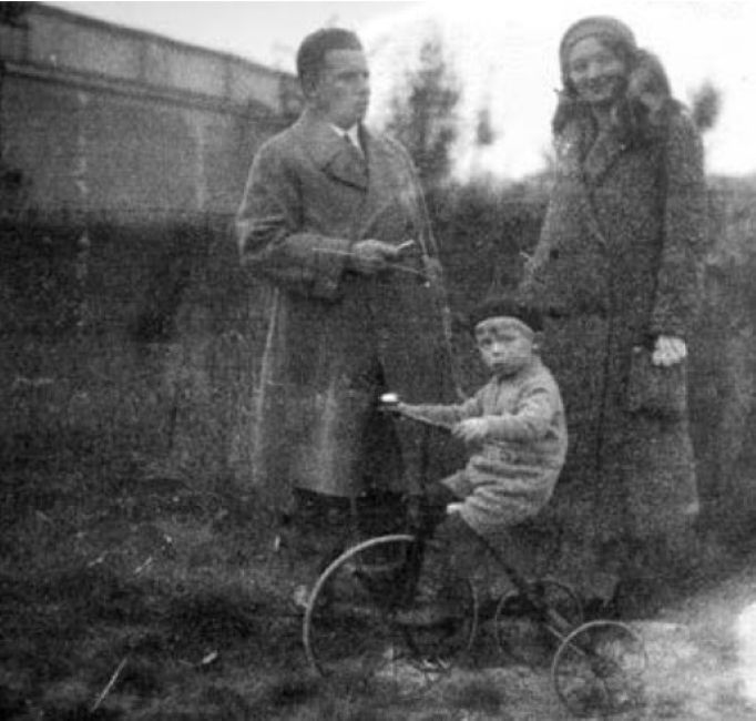 Adam Siebert z żoną Heleną i synem Zdzisławem