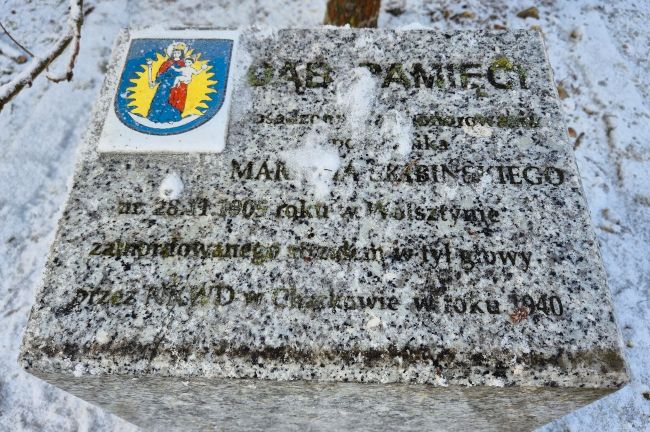 Tablica dębu pamięci Mariana Skibińskiego