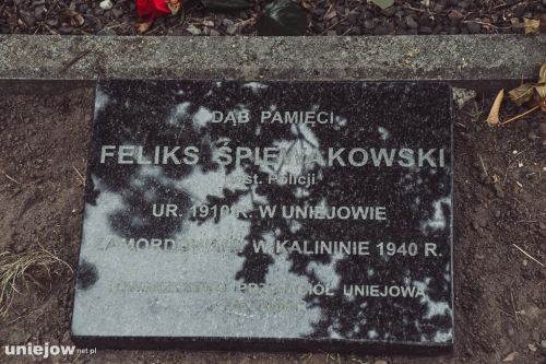 Feliks Śpiewakowski - tablica pamięci w Uniejowie