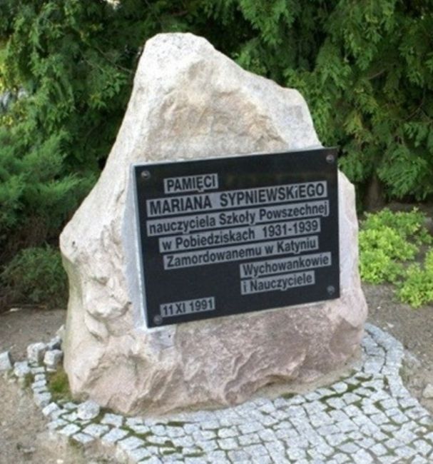 Marian Sypniewski pomnik w rodzinnej miejscowości